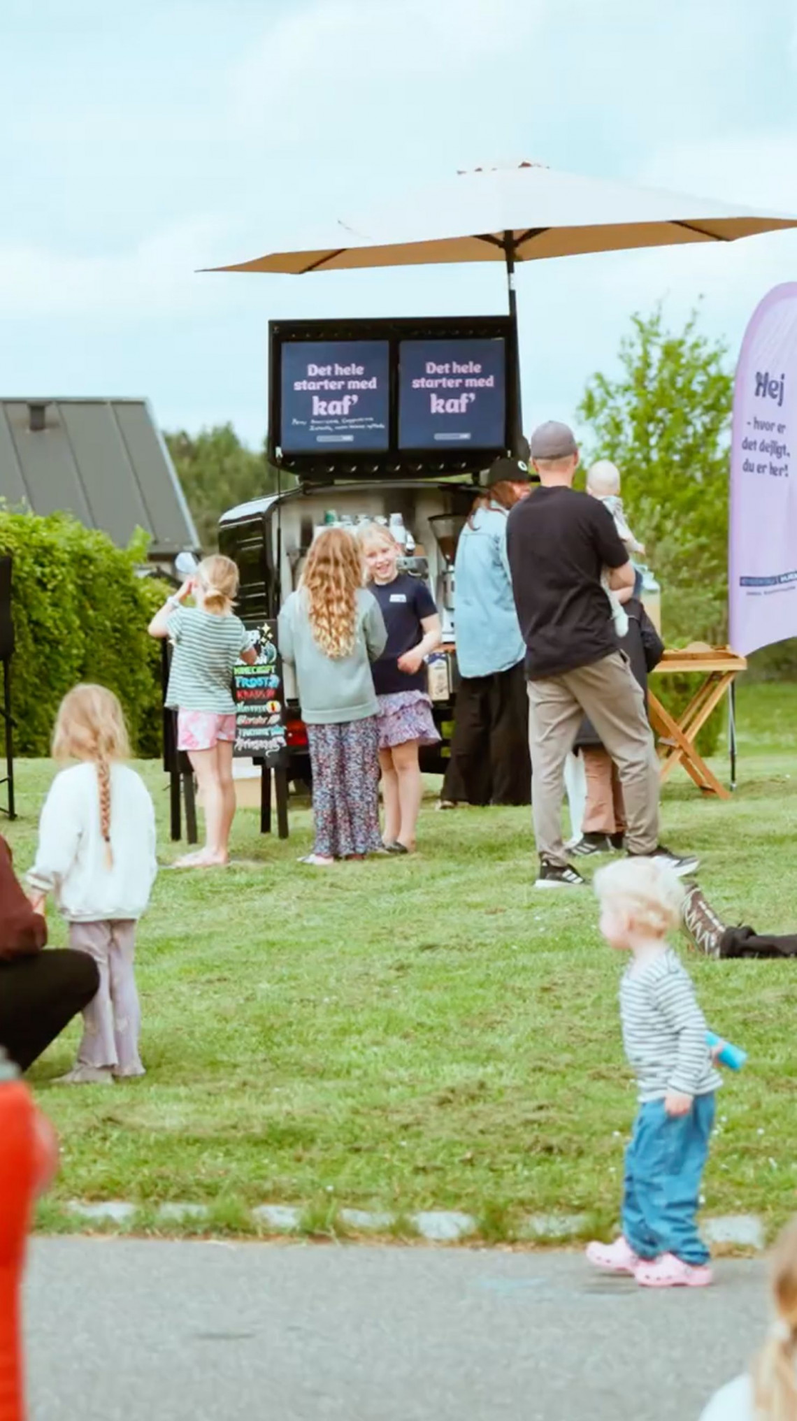 Content med ægte mennesker