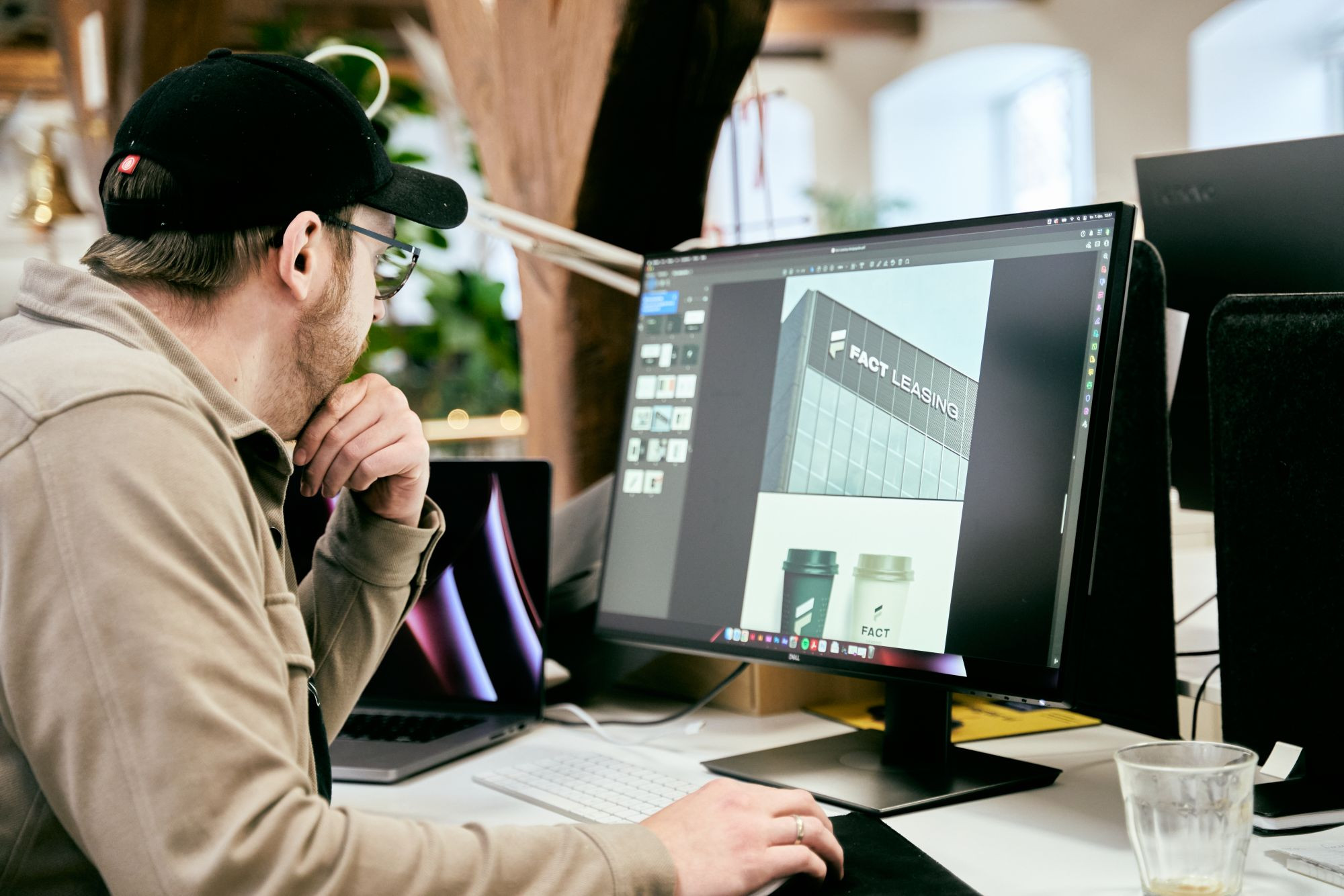 Vi leder efter en grafisk designer med sans for æstetik og UX